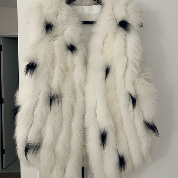 Saga Furs Jackets & Blazers - Elegant White and Black Dotted Fox Fur Vest M